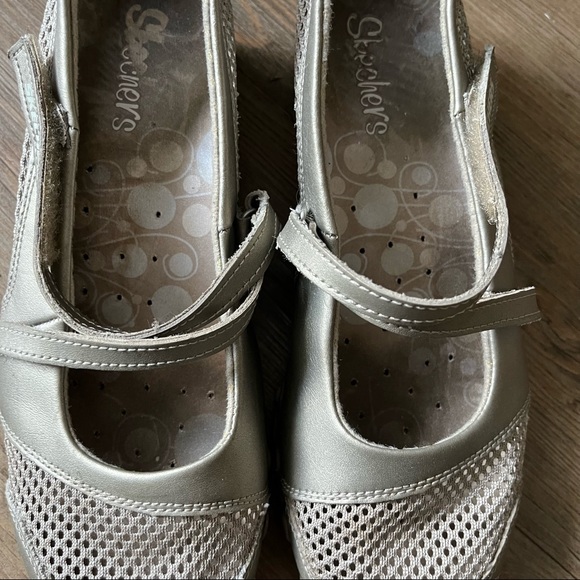 Sketchers Sneakers Shoes Silver Straps Velcro Size 7 - Picture 5 of 10